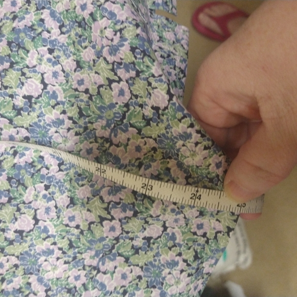 LL Bean Floral Stretch Blouse - Picture 9 of 9